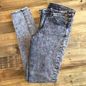 Black acid wash jeans